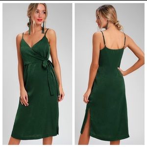 J.O.A. Fall in Love Green Satin Midi Wrap Dress • S